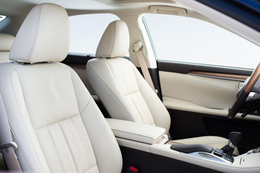  Lexus ES300h 2016 года  (фото 5 из 22)
